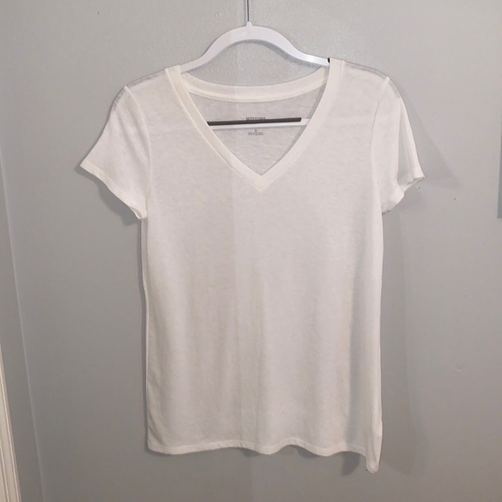 Mossimo Size XS White V-Neck T-Shirt